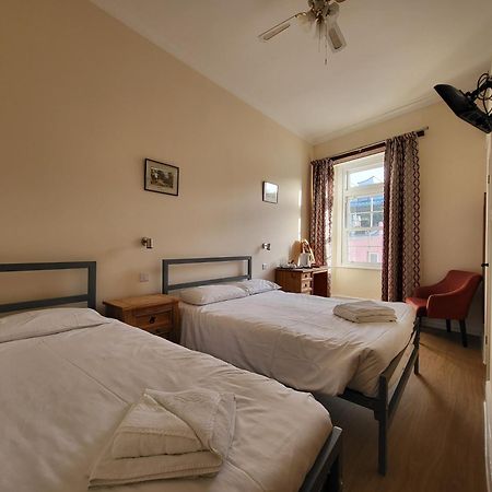 Royal Britannia Hotel Илфракомб Екстериор снимка
